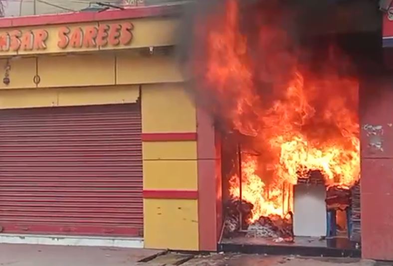 After the Breakup, an Angry Lover Set Fire to his Gf's Workplace