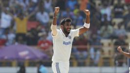 Jasprit Bumrah likely to rest for 4th India vs. England Test in Ranchi
								