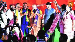 Amit Shah Receives Grand Welcome in Nagpur on First Visit After Operation Sindoor
								