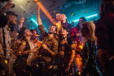 Have a great time partying without sacrificing your fitness objectives
								