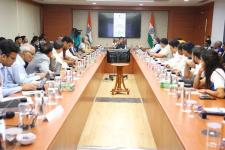 Neeraj Chopra demands that sports facilities be improved
								
