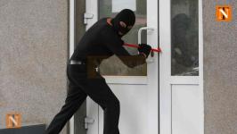 ₹1.5 Lakh in Cash and Jewellery Stolen from Locked House in Nagpur
								