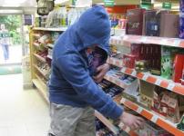 Food items valued at Rs 93,000 were taken from the Ramdaspeth supermarket
								