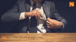 Kotak Mahindra Cashier Accused of Embezzling ₹18.29 Lakh
								