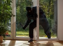 During Lakshmi puja, robbers steal Rs 10 lakh as a family leaves the door open
								
