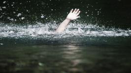 Accused of rape, a man from Nagpur leaps into the river and broadcasts his suicide on Facebook
								