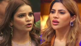 Celebrity MasterChef: Nikki Tamboli and Archana Gautam Clash During Blind Wall Challenge
								
