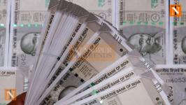 Teen Robbed of ₹2.30 Lakh by His Own Friends
								