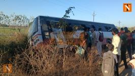 ST Bus Overturns at Darwa Station, Injuring 12 Passengers
								