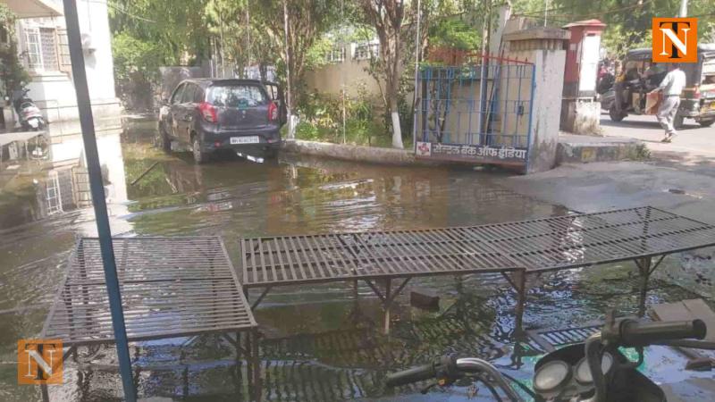 Sewage Chaos Outside Central Bank Sparks Health Concerns in Nagpur