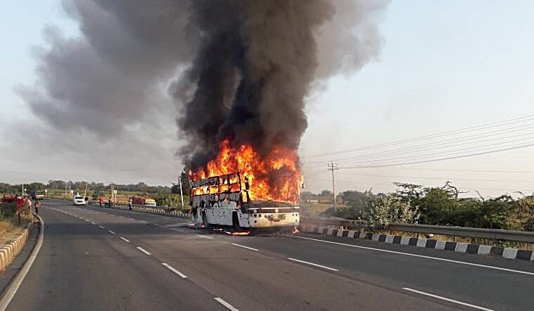 A bus caught fire on Samruddhi Express, causing 25 deaths and several injuries of passengers